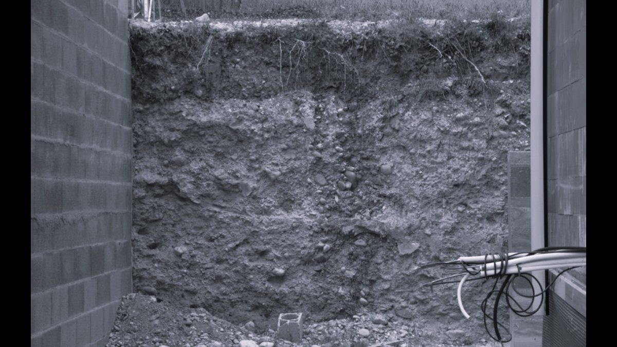 Avant le projet, un vrai mur de terre à franchir.